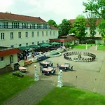 ホテル Der Lindenhof