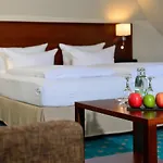 Der Lindenhof ホテル 4*