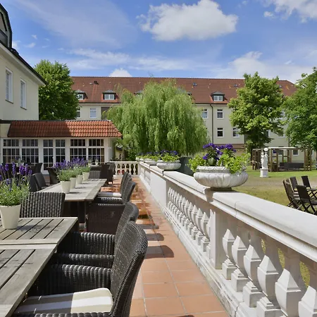 Der Lindenhof Hotel 4*