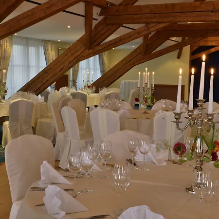 Der Lindenhof 4*