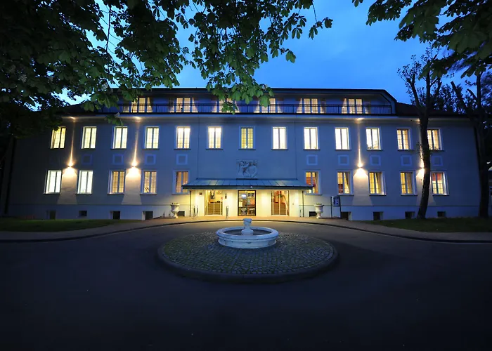 Hotel Der Lindenhof 4*