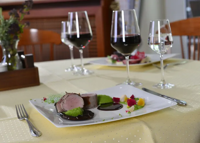 Hotel Der Lindenhof 4*