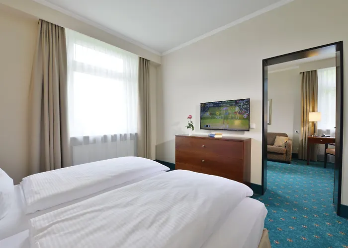 Der Lindenhof Otel 4*